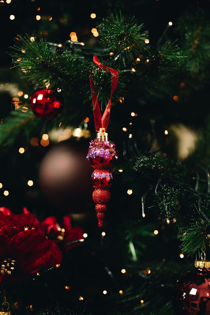 50 Shades of Christmas Red